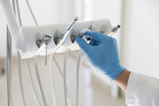Professional Emergency Dentist technician working in Lexington, MS